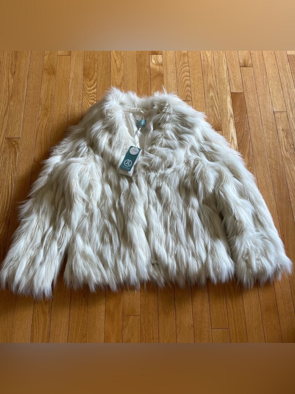 Liz Lange White Faux Fur Jacket. Large. Perfect for any season. Wedding. NEW